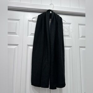 Elegant Black Knit Scarf